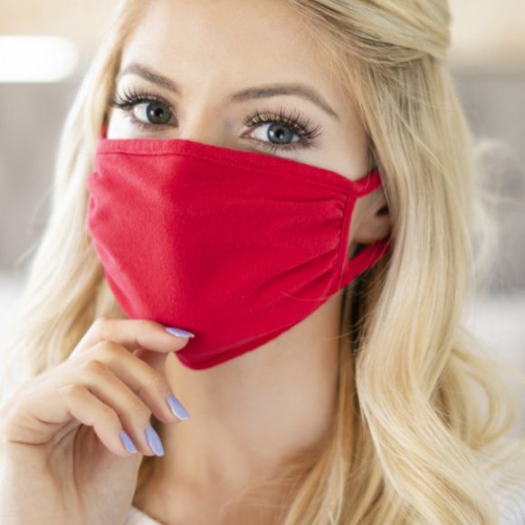 2 for 20! Red print face mask - Picture 1 of 6